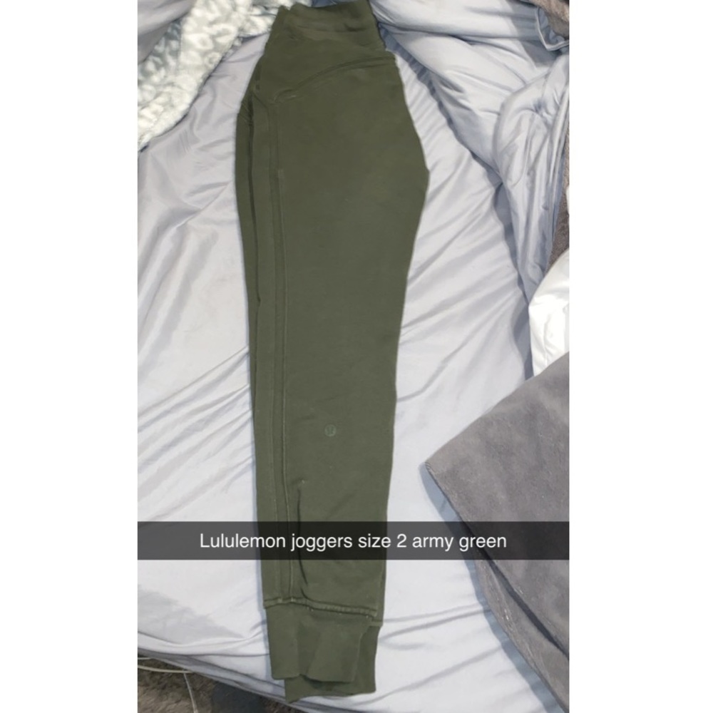 Lululemon joggers size 2